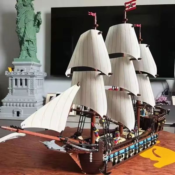 Pirates Imperial Caribbean Flagship Building Blocks Set – LEGO Compatible - Image 2